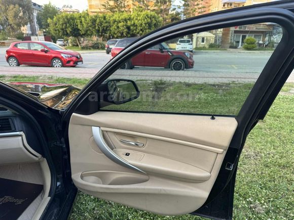 2013 Model 320i Sunrooflu