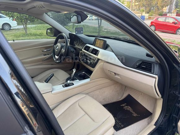 2013 Model 320i Sunrooflu