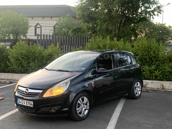 OPEL YETKİLİ SERVİS USTASINDAN TEMİZ CORSA