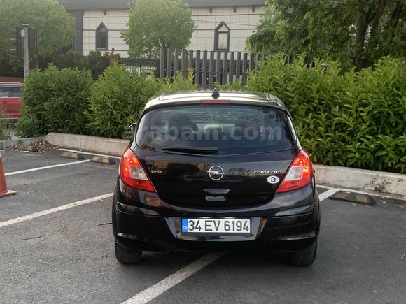 OPEL YETKİLİ SERVİS USTASINDAN TEMİZ CORSA