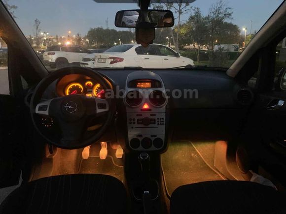 OPEL YETKİLİ SERVİS USTASINDAN TEMİZ CORSA