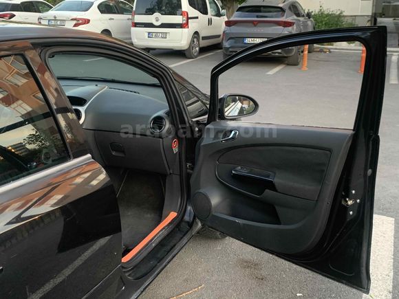 OPEL YETKİLİ SERVİS USTASINDAN TEMİZ CORSA
