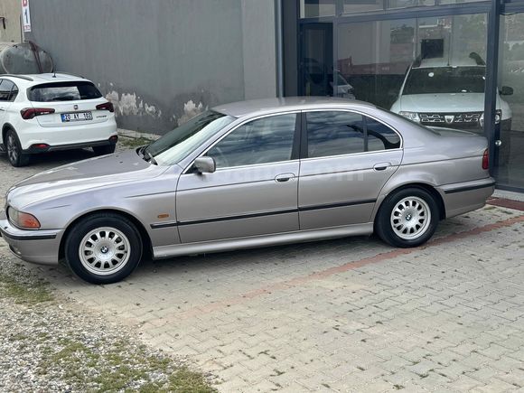 98 Model BMW E39 520iA Otomatik Orjinal 205 bin km