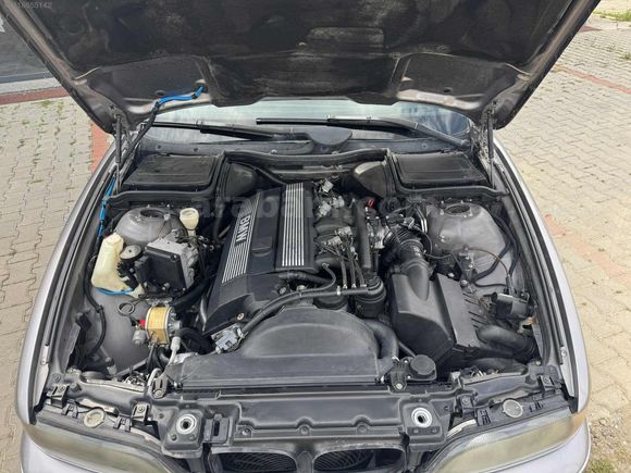 98 Model BMW E39 520iA Otomatik Orjinal 205 bin km