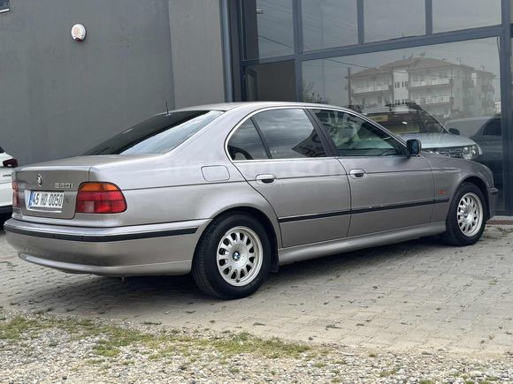 98 Model BMW E39 520iA Otomatik Orjinal 205 bin km