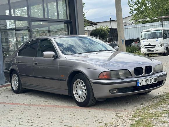 98 Model BMW E39 520iA Otomatik Orjinal 205 bin km