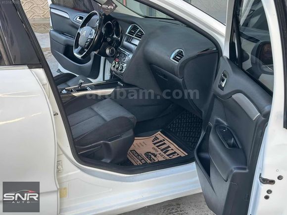 SNR AUTO'DAN CİTROEN C4 COMFORT PLUS OTOMATİK BAKIMLI