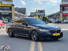 EMİN MOTORS DAN 2023 MODEL BMW 520 İ 50TH YEAR M EDİTİON HATASIZ