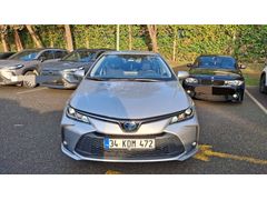 Toyota'lıdan 32000 KM Bakımlı Tertemiz Corolla Sedan Hibrit (10 Yıl Garanti)
