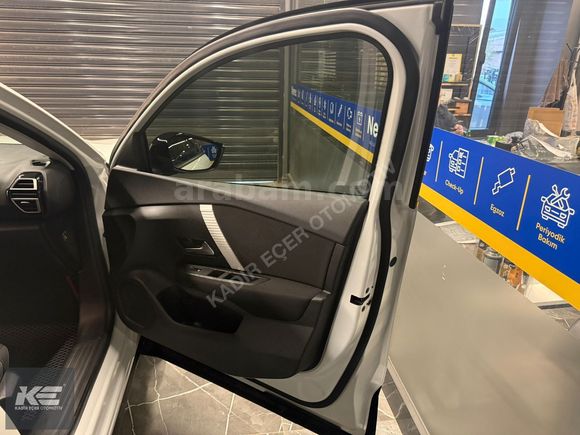 KADİR EÇER OTOMOTİVDEN 2024 C4 X 1.2 PURETECH FEEL BOLD