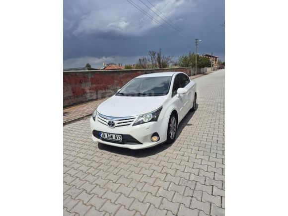 Sahibinden Toyota Avensis 1.6 Elegant Extra 2012 Model  168.500 km Beyaz