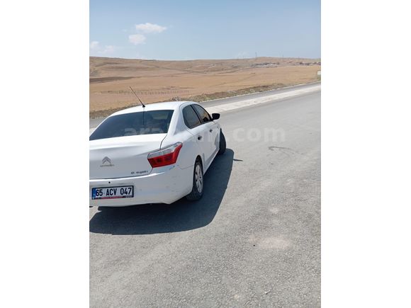 Sahibinden Citroen C-Elysée 1.2 VTi Confort 2013 Model  141.000 km Beyaz