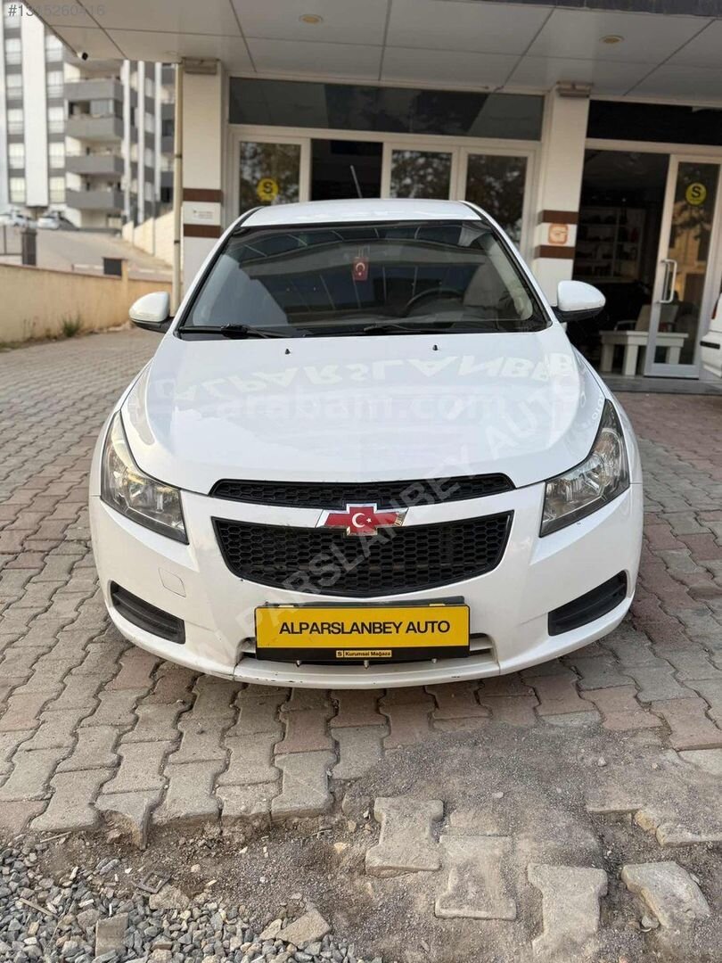 Galeriden Chevrolet Cruze 1.6 LS 2010 Model Kahramanmaraş 178.000 km Beyaz 2