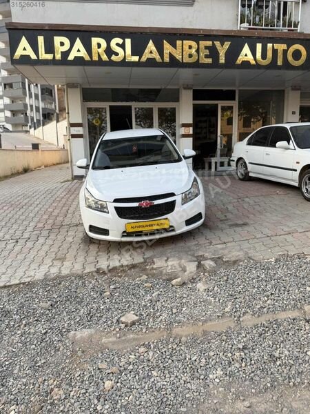 Galeriden Chevrolet Cruze 1.6 LS 2010 Model Kahramanmaraş 178.000 km Beyaz
