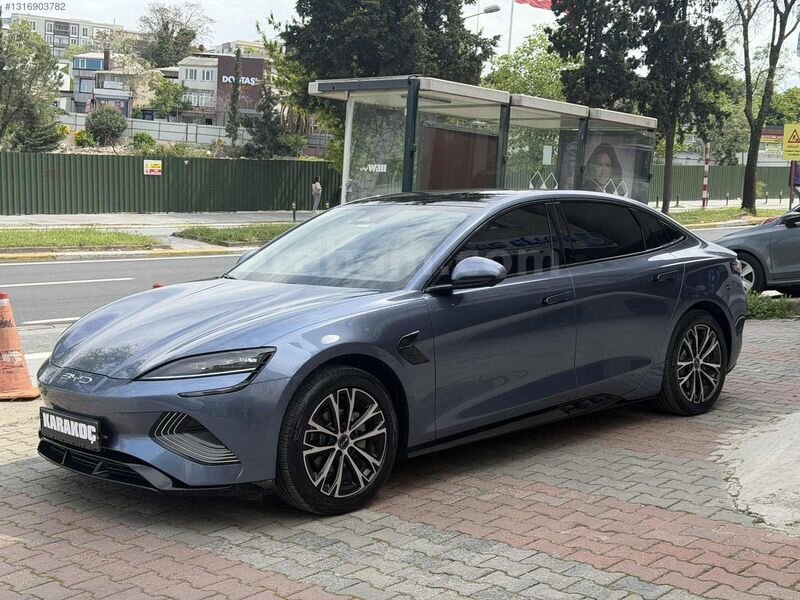 Galeriden BYD Seal Design 2025 Model İstanbul 22.000 km Gri