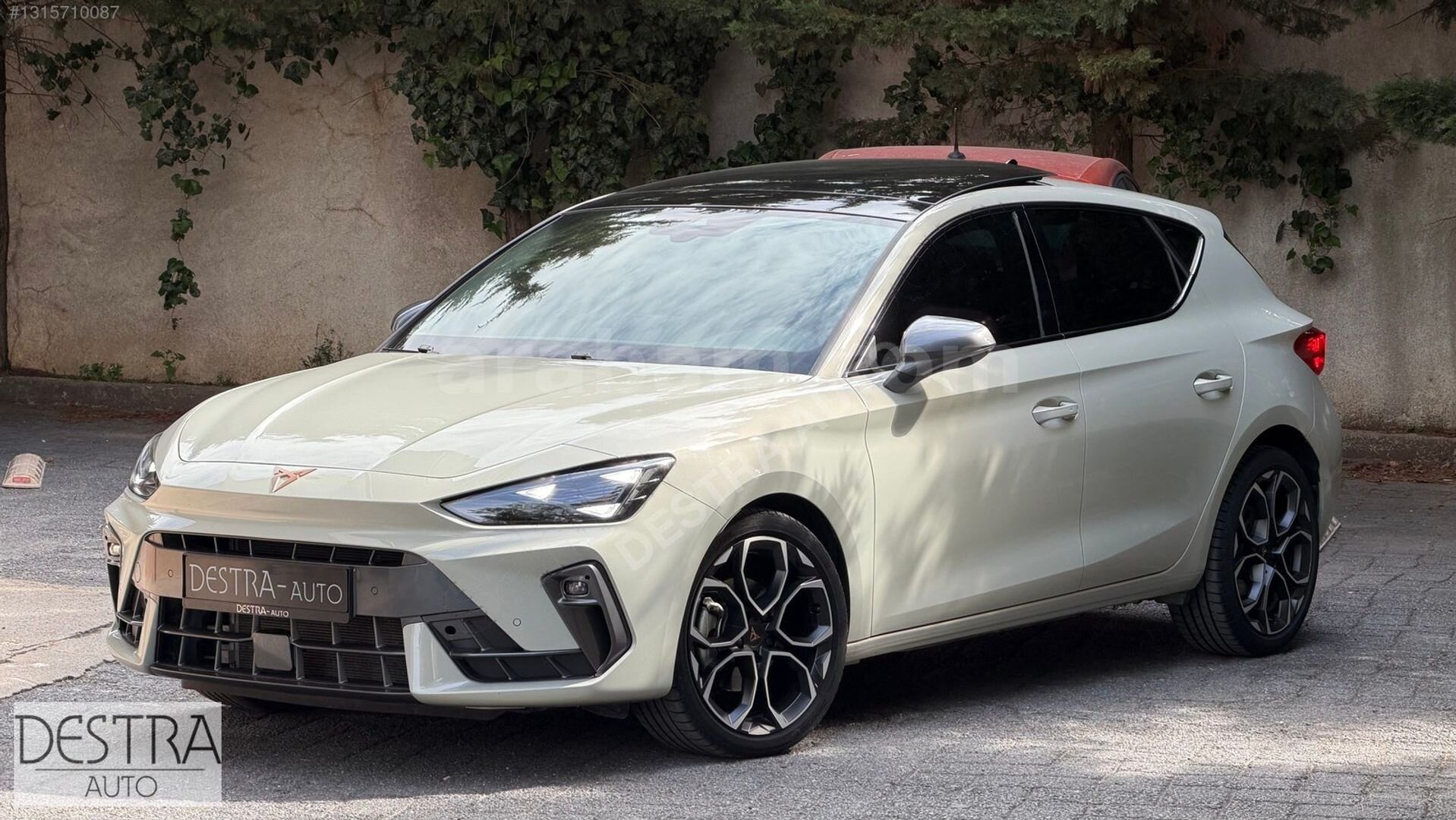 Galeriden Cupra Leon 1.5 eTSI Standart 2024 Model İstanbul 33.932 km Gri 3