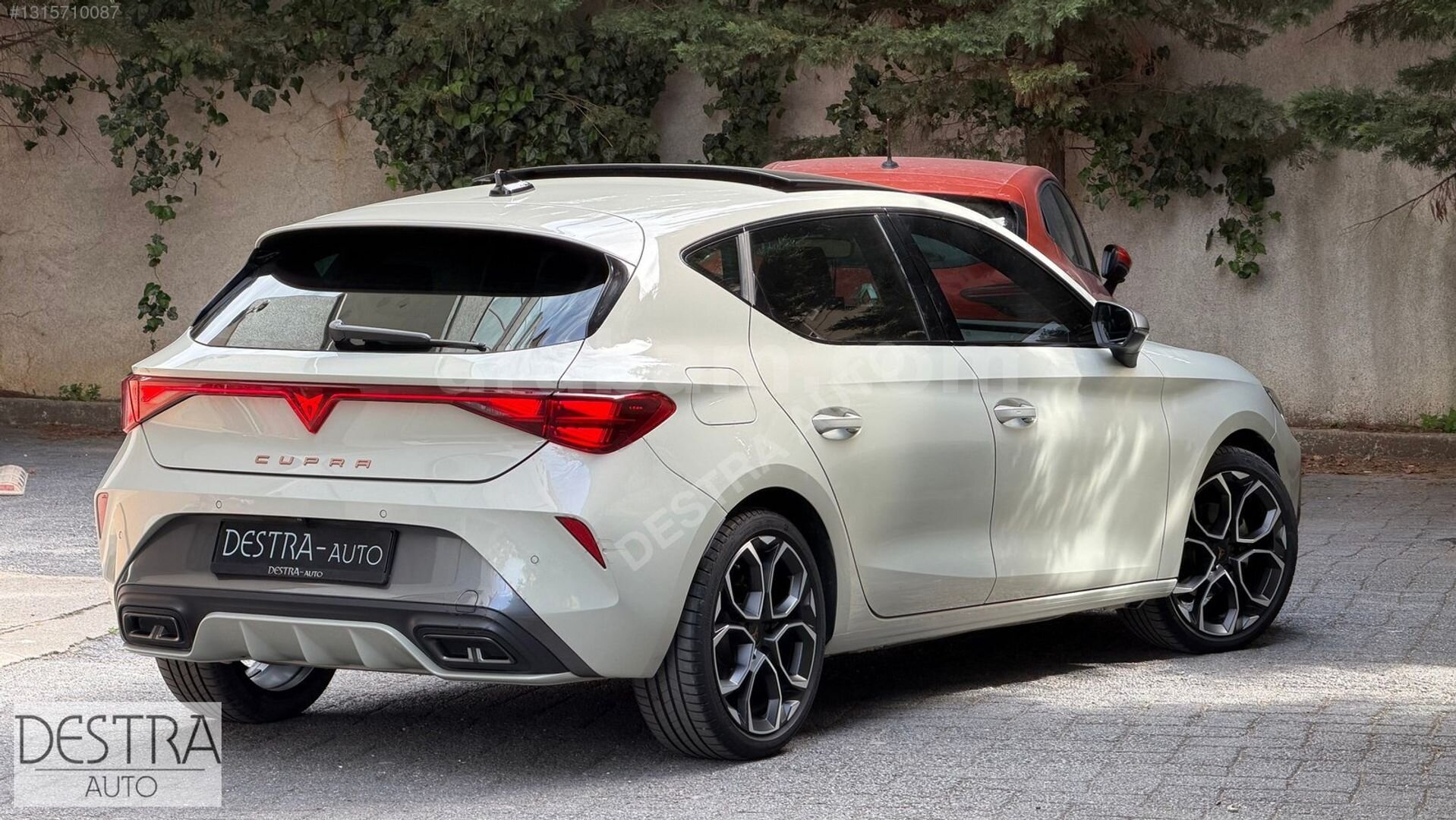 Galeriden Cupra Leon 1.5 eTSI Standart 2024 Model İstanbul 33.932 km Gri 4