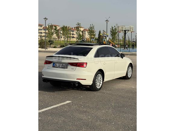 Sahibinden Audi A3 Sedan 1.6 TDI Ambition 2014 Model sistem yârı otomatik yazdığı için değiştirilmiyor arabam otomatiktir.
