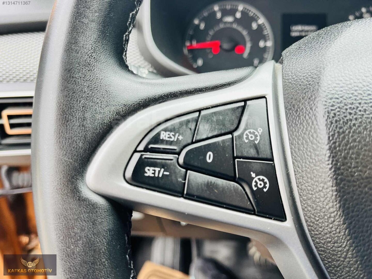 Galeriden Dacia Sandero 1.0 TCe Prestige 2023 Model Kocaeli 39.000 km Turuncu 3