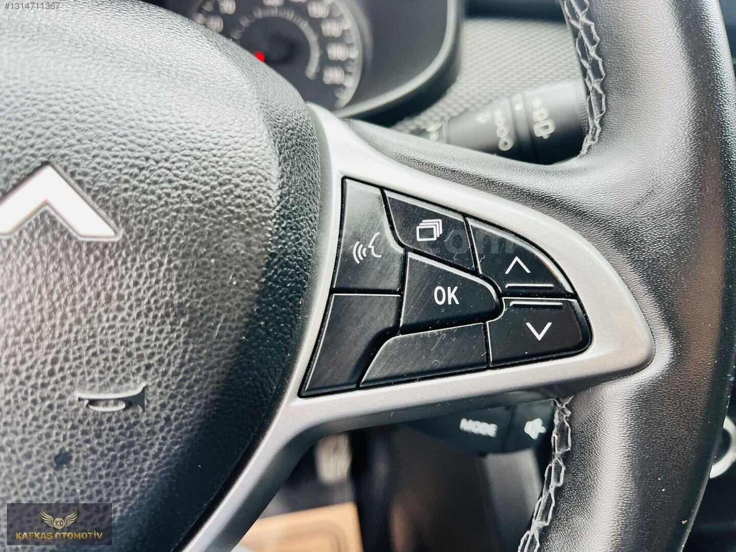 Galeriden Dacia Sandero 1.0 TCe Prestige 2023 Model Kocaeli 39.000 km Turuncu 2
