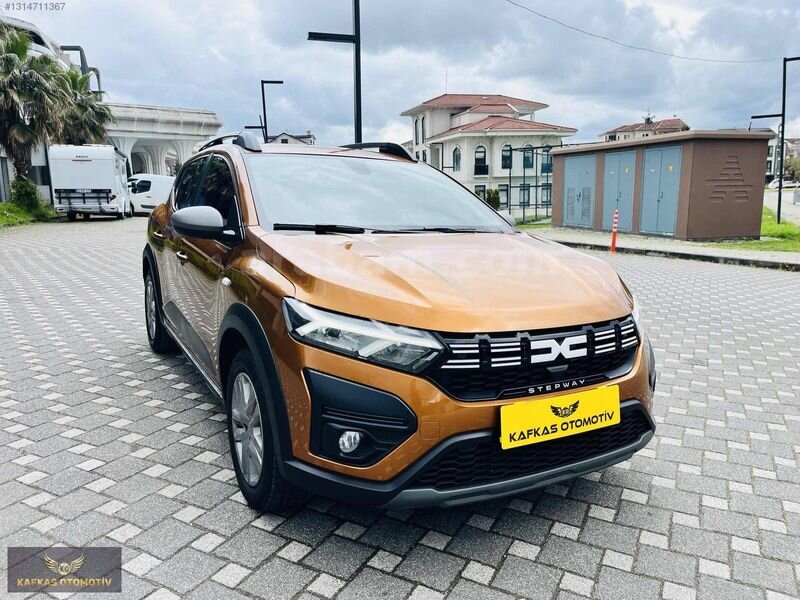 Galeriden Dacia Sandero 1.0 TCe Prestige 2023 Model Kocaeli 39.000 km Turuncu