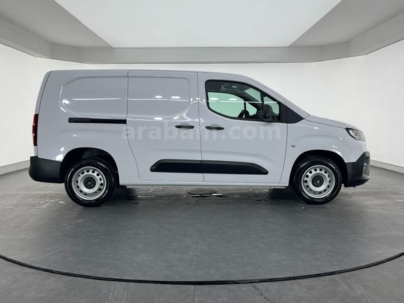 otomobil Fiat Doblo Cargo 1.5 BlueHDİ Maxi