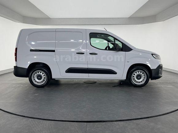 otomobil Fiat Doblo Cargo 1.5 BlueHDİ Maxi