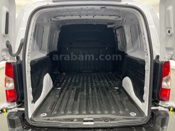 otomobil Fiat Doblo Cargo 1.5 BlueHDİ Maxi