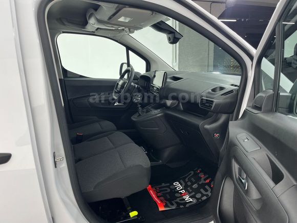 otomobil Fiat Doblo Cargo 1.5 BlueHDİ Maxi