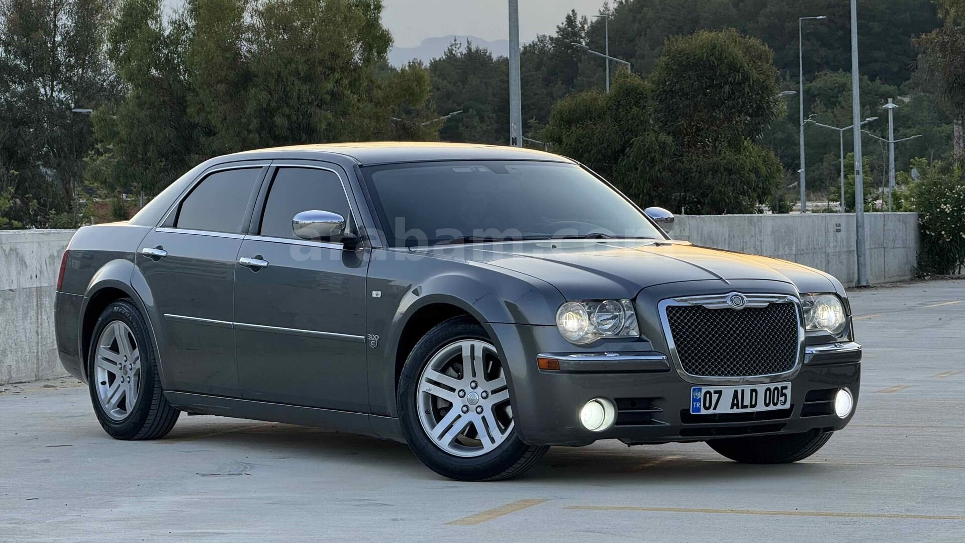 Galeriden Chrysler 300 C 3.0 CRD 2007 Model Antalya 245.000 km Gri (titanyum) 5