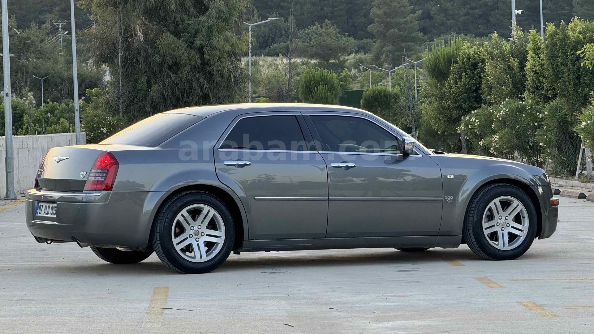Galeriden Chrysler 300 C 3.0 CRD 2007 Model Antalya 245.000 km Gri (titanyum) 7