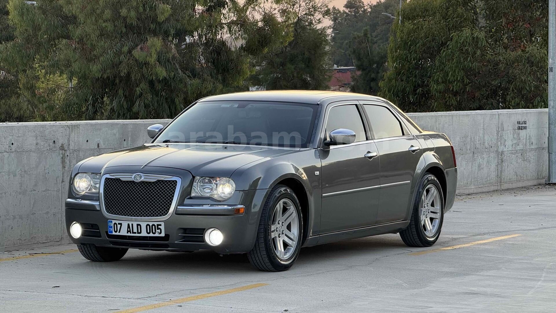 Galeriden Chrysler 300 C 3.0 CRD 2007 Model Antalya 245.000 km Gri (titanyum) 2