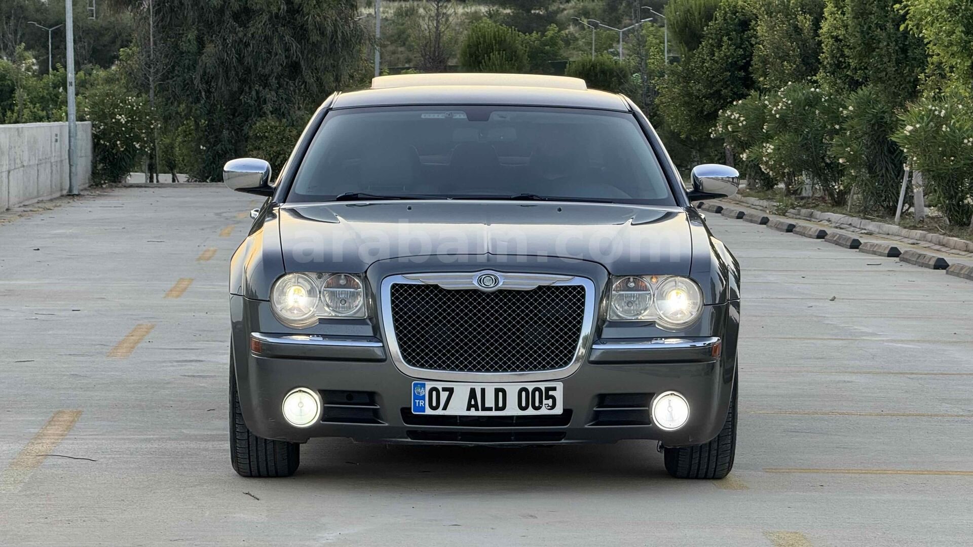 Galeriden Chrysler 300 C 3.0 CRD 2007 Model Antalya 245.000 km Gri (titanyum) 1