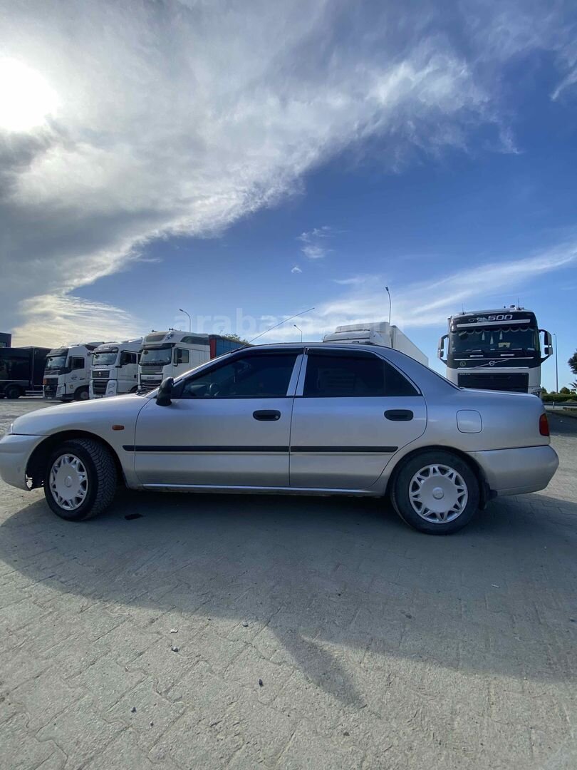 SIFIR MUAYENE DÜŞÜK KM mitsubishi carisma 1.6 4