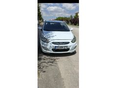 Sahibinden Hyundai Accent Blue 1.6 CRDI Mode 2013 Model  136.000 km Beyaz