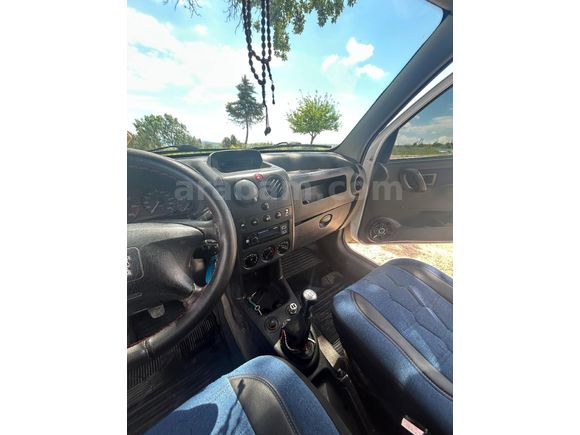 Sahibinden Peugeot Partner 1.9 D Comfort 2004 Model  320.000 km Beyaz