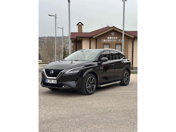 Sahibinden Nissan Qashqai 1.3 DIG-T Sky Pack 2023 Model 
