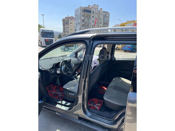Sahibinden Ford Tourneo Courier 1.5 TDCi Titanium Plus 2018 Model