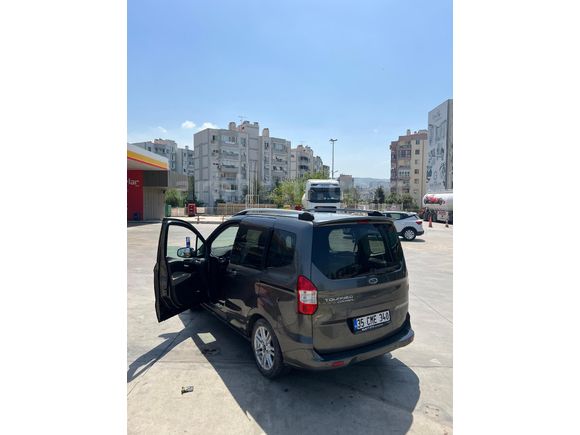 Sahibinden Ford Tourneo Courier 1.5 TDCi Titanium Plus 2018 Model