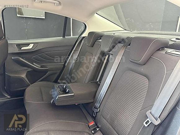 AKBAŞ PLAZA'DAN 2023 FORD FOCUS BOYASIZZ FULL SERVİS BAKIMLI