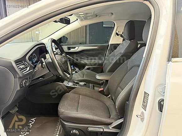 AKBAŞ PLAZA'DAN 2023 FORD FOCUS BOYASIZZ FULL SERVİS BAKIMLI