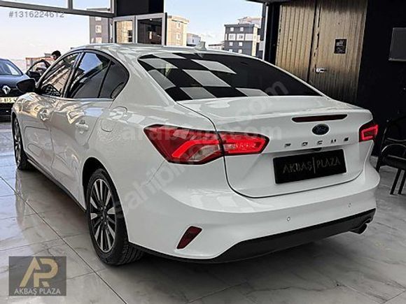 AKBAŞ PLAZA'DAN 2023 FORD FOCUS BOYASIZZ FULL SERVİS BAKIMLI