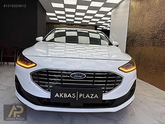 AKBAŞ PLAZA'DAN 2023 FORD FOCUS BOYASIZZ FULL SERVİS BAKIMLI