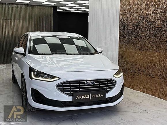 AKBAŞ PLAZA'DAN 2023 FORD FOCUS BOYASIZZ FULL SERVİS BAKIMLI