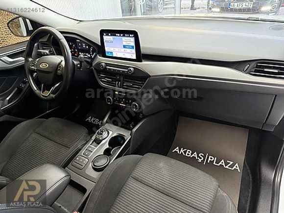 AKBAŞ PLAZA'DAN 2023 FORD FOCUS BOYASIZZ FULL SERVİS BAKIMLI