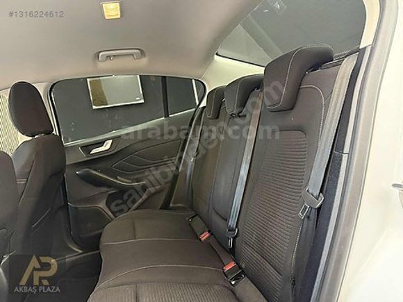 AKBAŞ PLAZA'DAN 2023 FORD FOCUS BOYASIZZ FULL SERVİS BAKIMLI