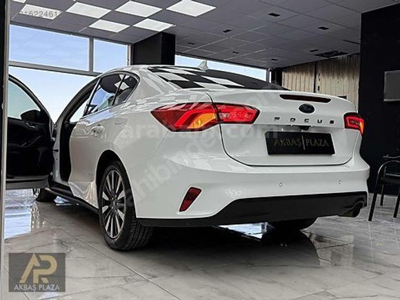 AKBAŞ PLAZA'DAN 2023 FORD FOCUS BOYASIZZ FULL SERVİS BAKIMLI