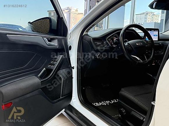AKBAŞ PLAZA'DAN 2023 FORD FOCUS BOYASIZZ FULL SERVİS BAKIMLI