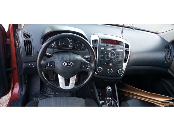 Sahibinden Kia Ceed 1.6 CRDi Cool 2011 Model