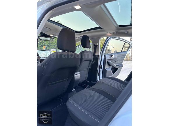 2025 MODEL FOCUS 1.5 ECOBLUE CAM TAVAN FULL 13 BİN KM DE